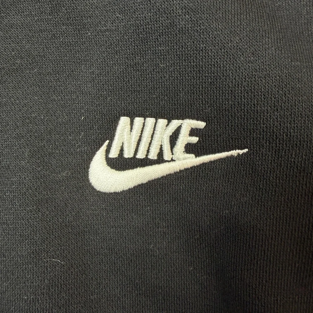 Nike BV2654-010 Men's M Black Sportswear Club Fleece Pullover Hoodie